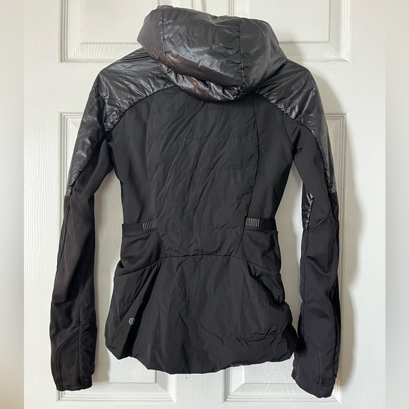 lululemon Down For it All Black shine Women's jacket - Picture 4 of 5